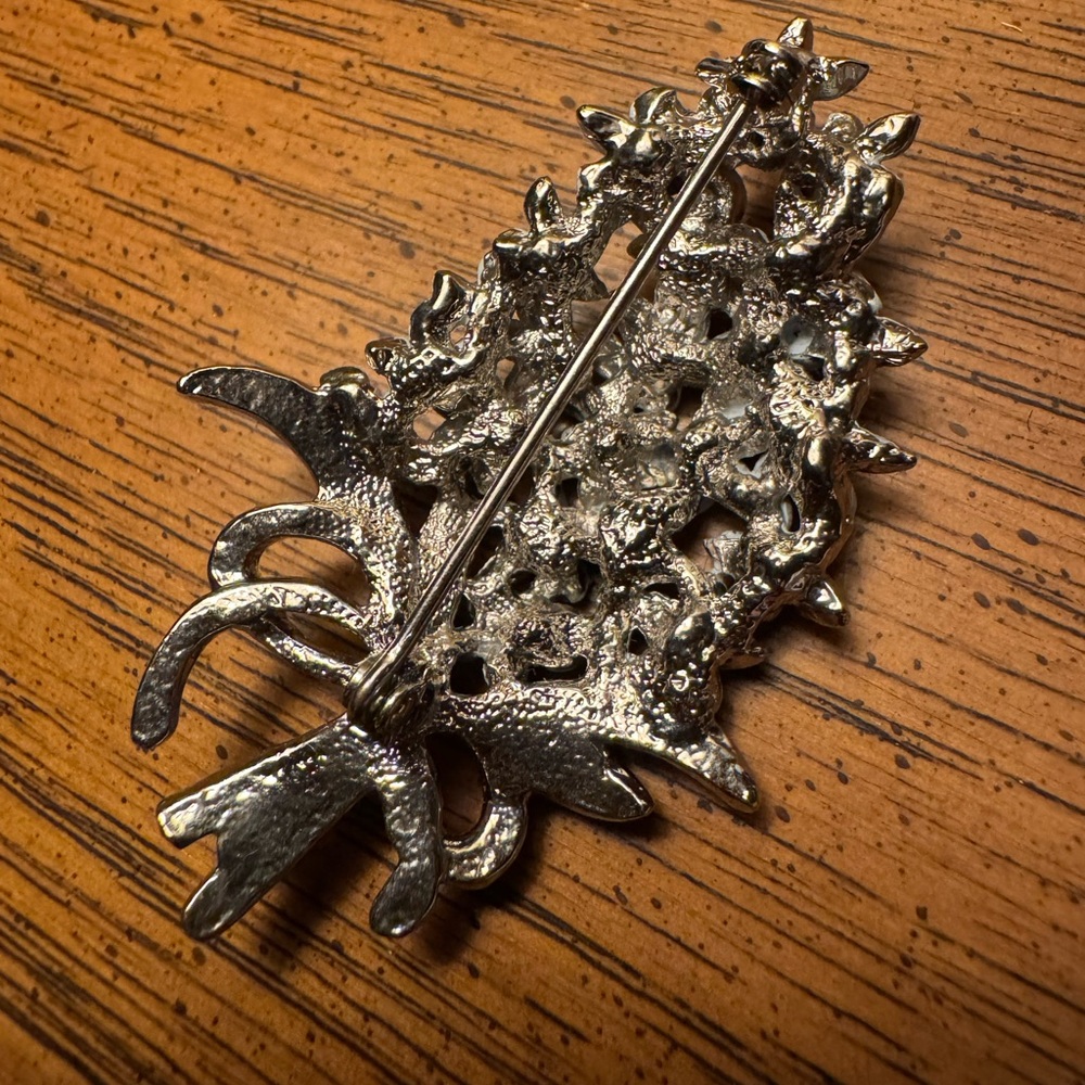 Vintage Floral Brooch - Picture 4 of 4